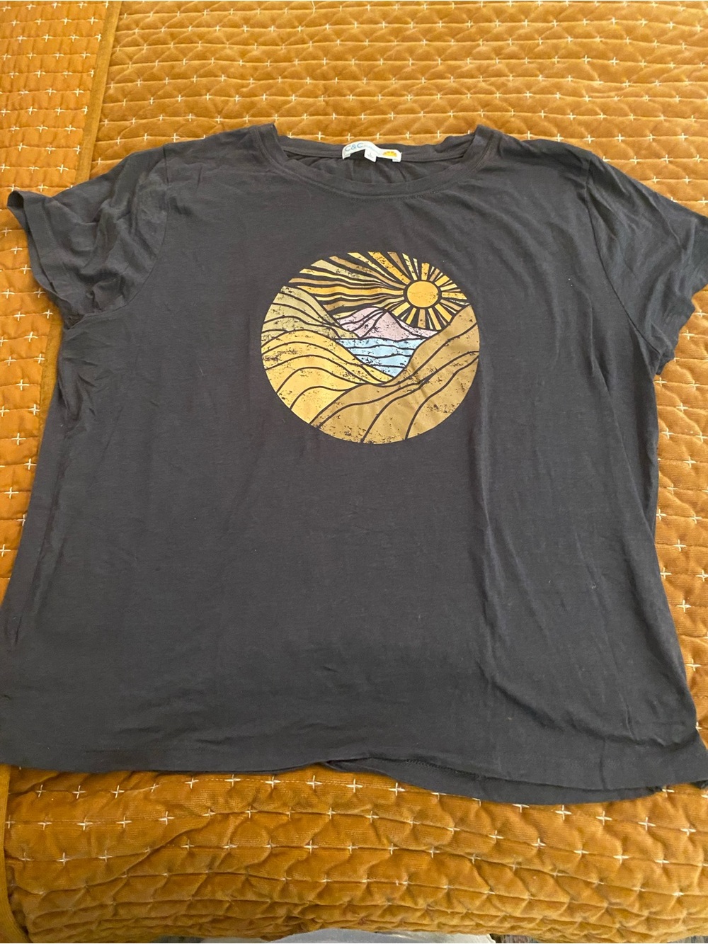 Women’s dark gray Graphic Tee with Sunrise Landscape